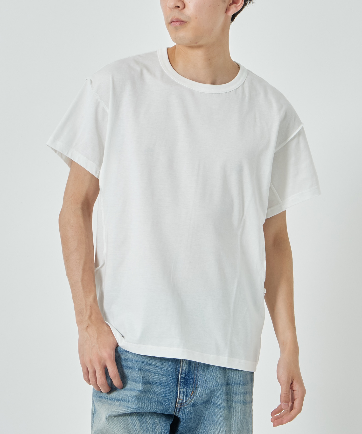 HALF SLEEVE T-SHIRT