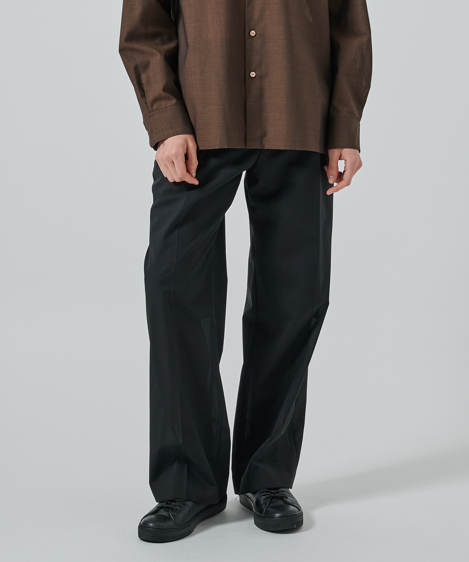 別注 TWO TUCKS WIDE TROUSERS