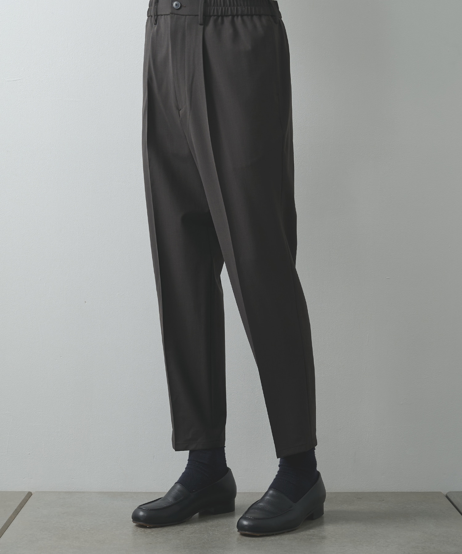 SUMMER WOOL TAPERED SLACKS