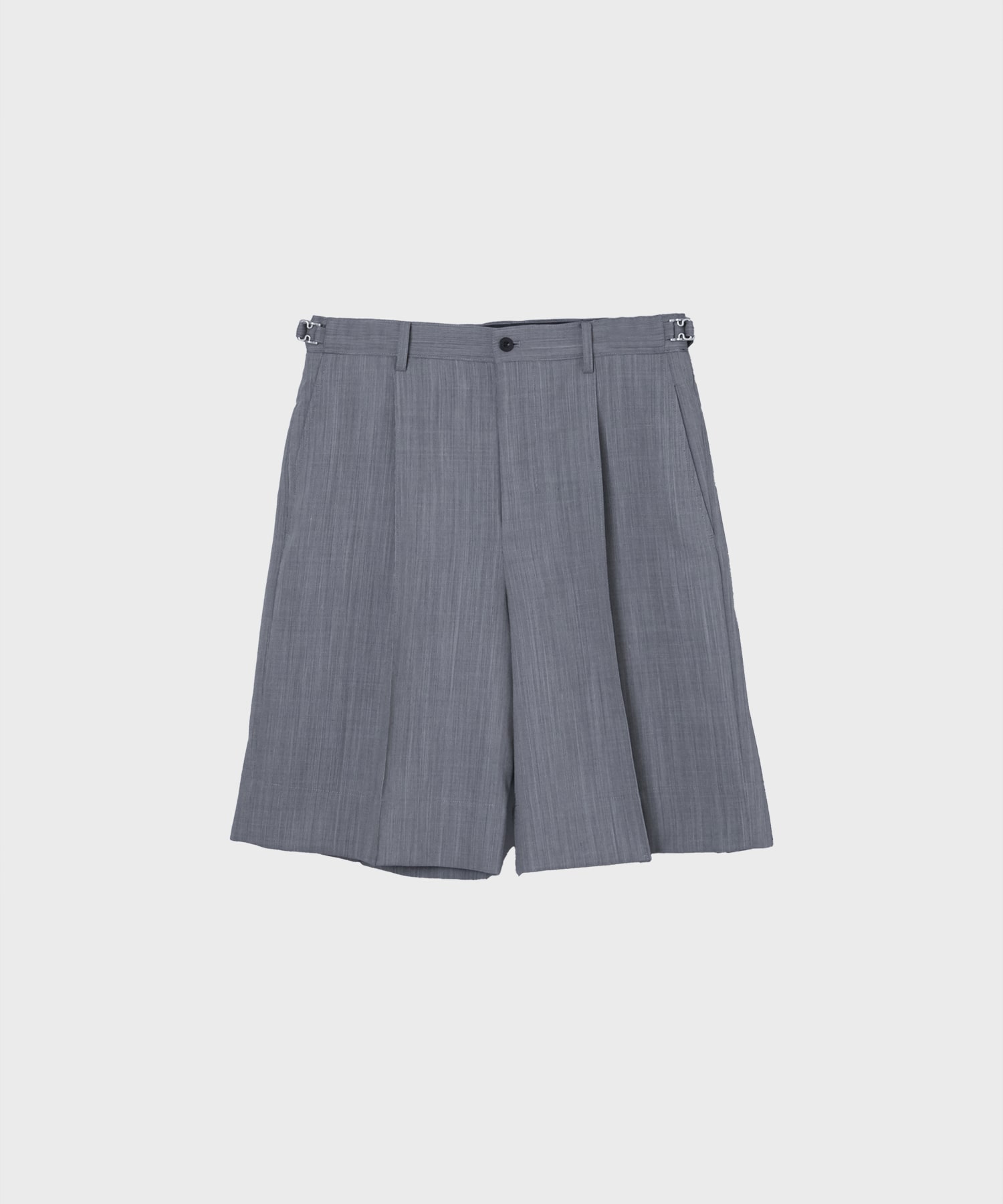 ONE TUCKS SHORTS