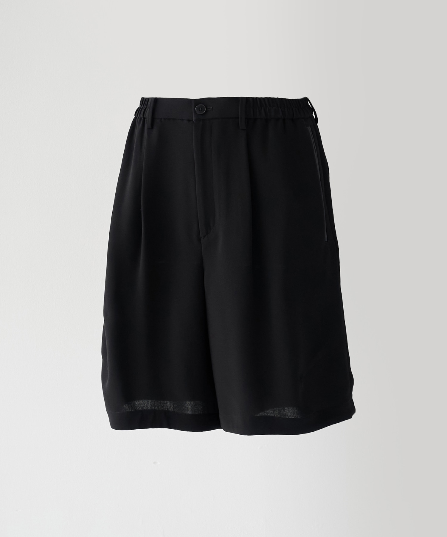 SUMMER ESSENTIAL SHORT PANTS