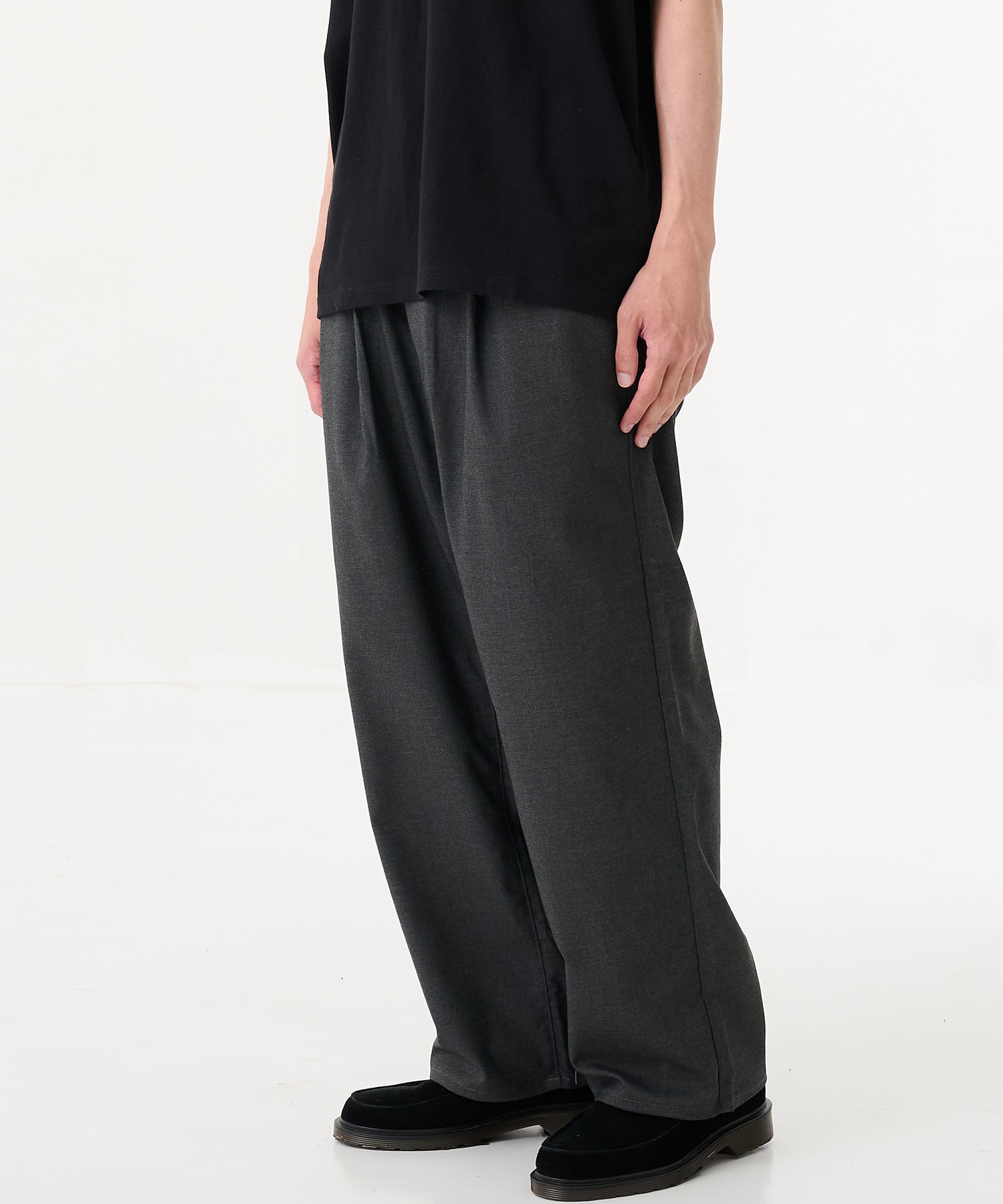 TWO TUCK SLACKS