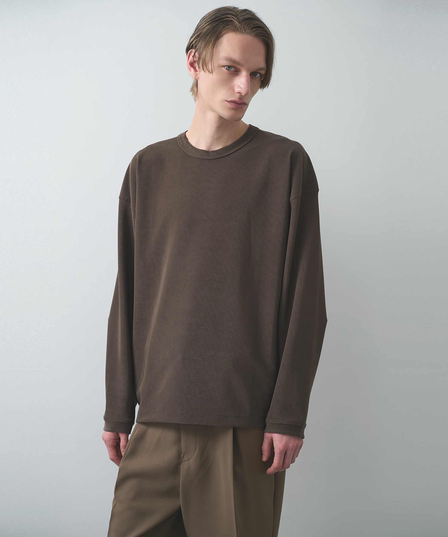 ナロープリーツスウェット