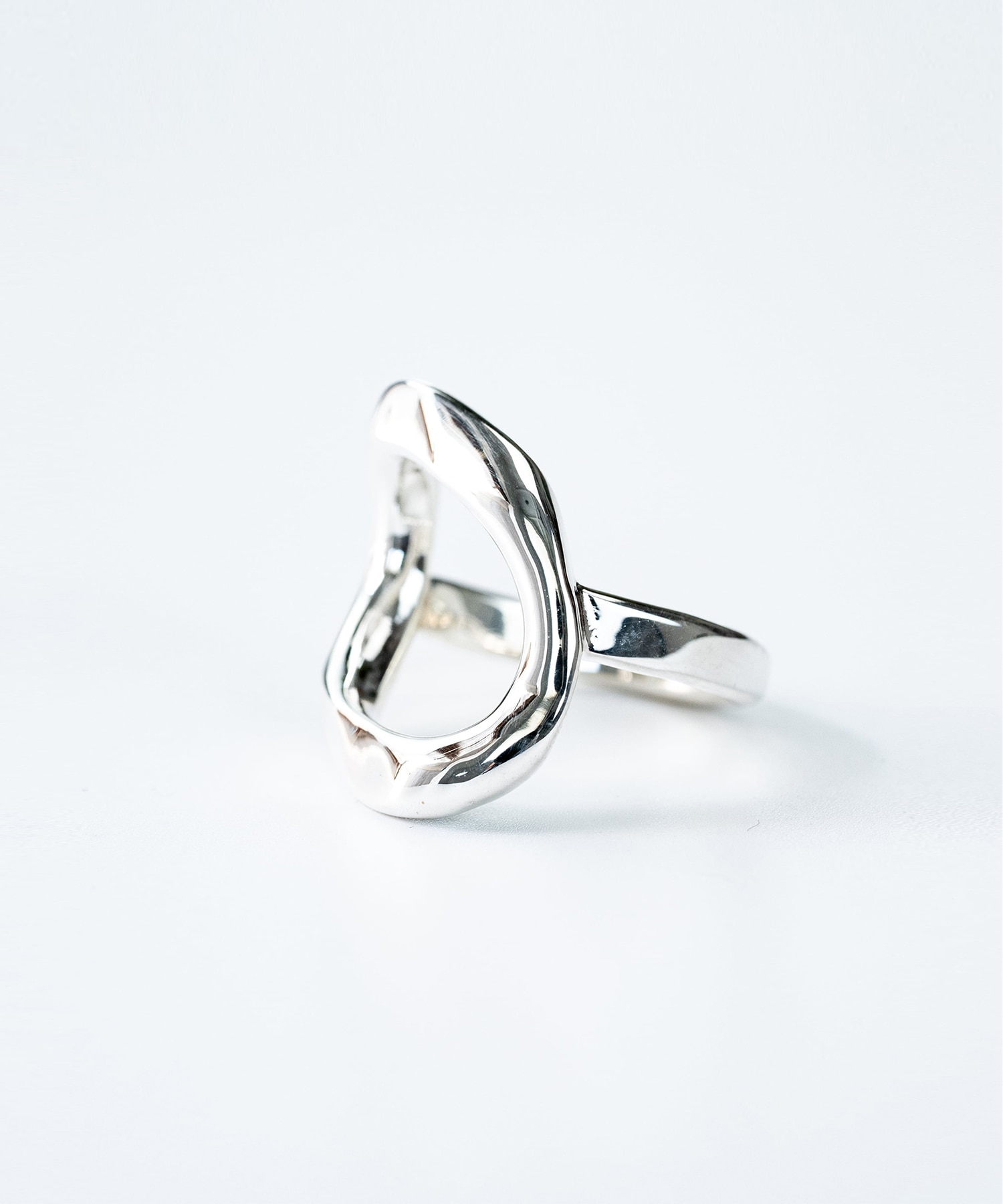R-062 See through curve ring L