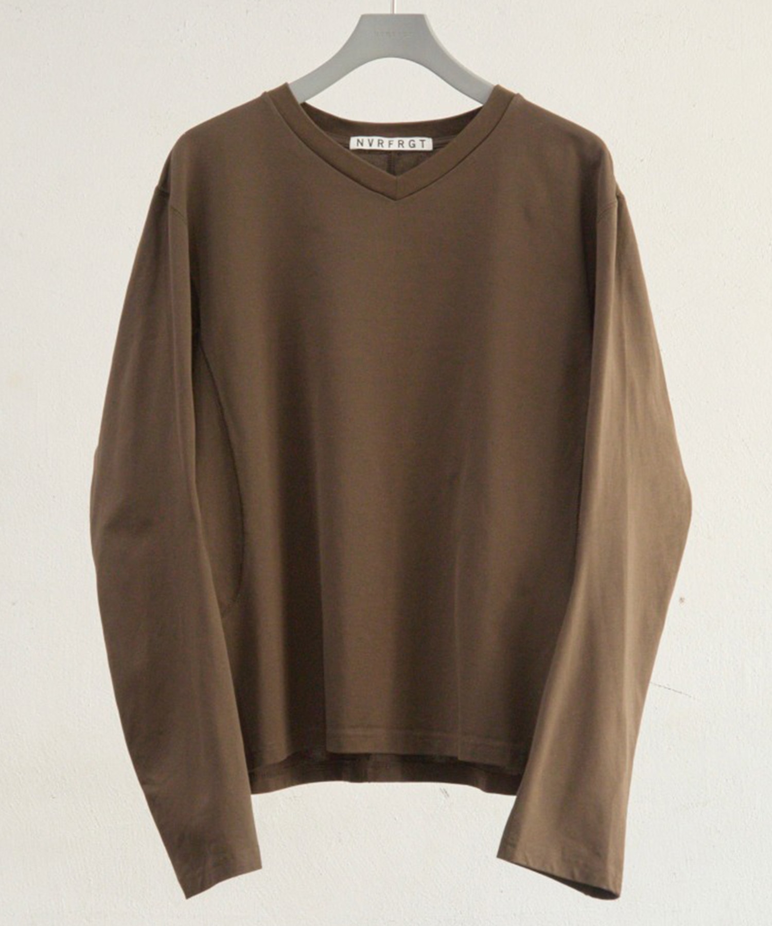 PANELLED V-NECK LONG SLEEVE T-SHIRT