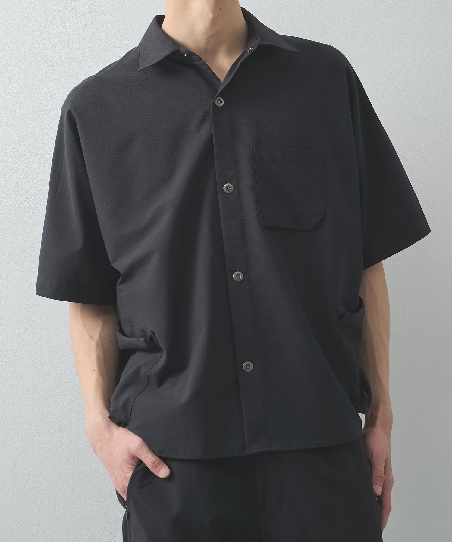 THE MULTIPLE POCKETS S/S SHIRTS