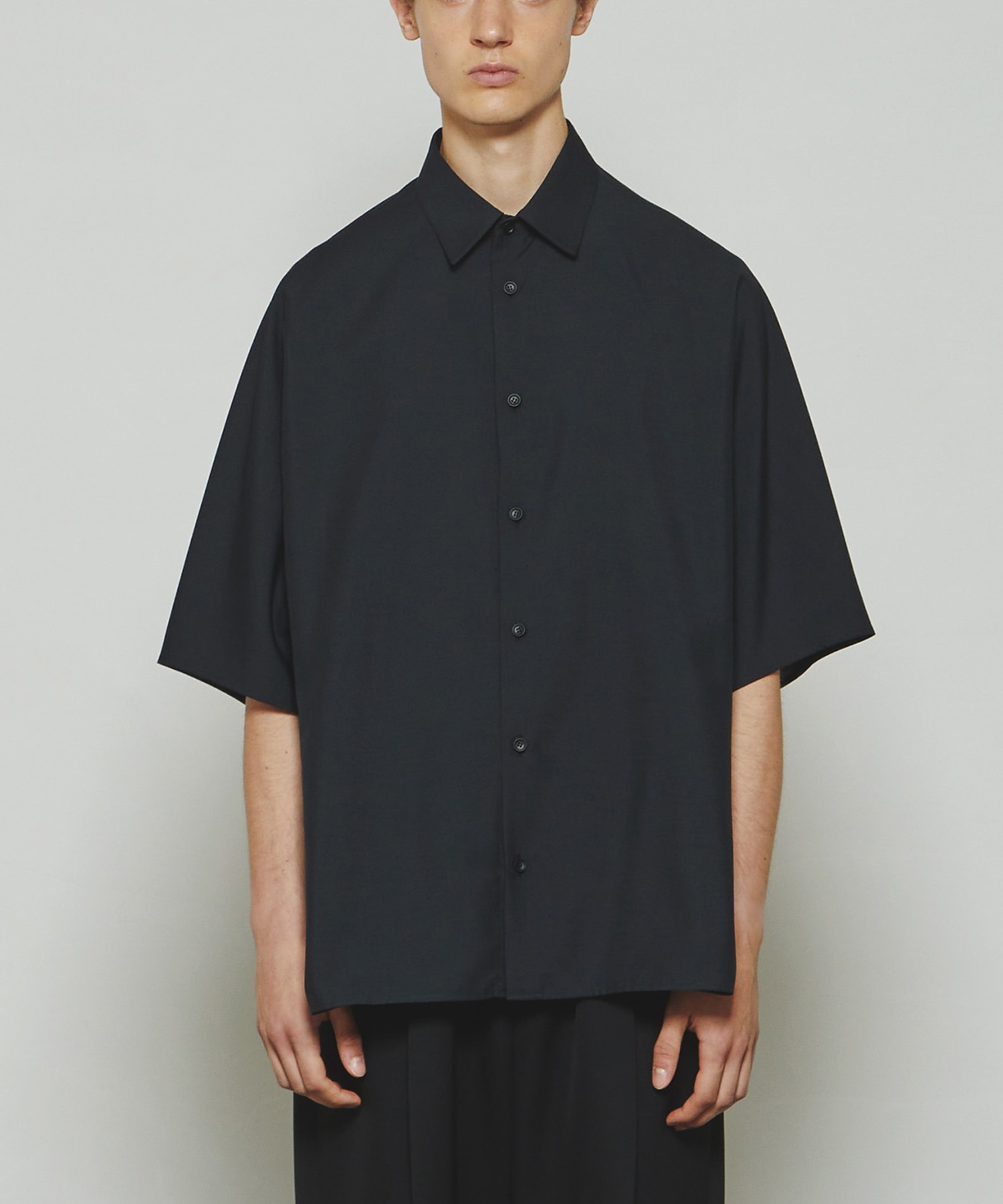 THE DOLMANSLEEVE SHIRT
