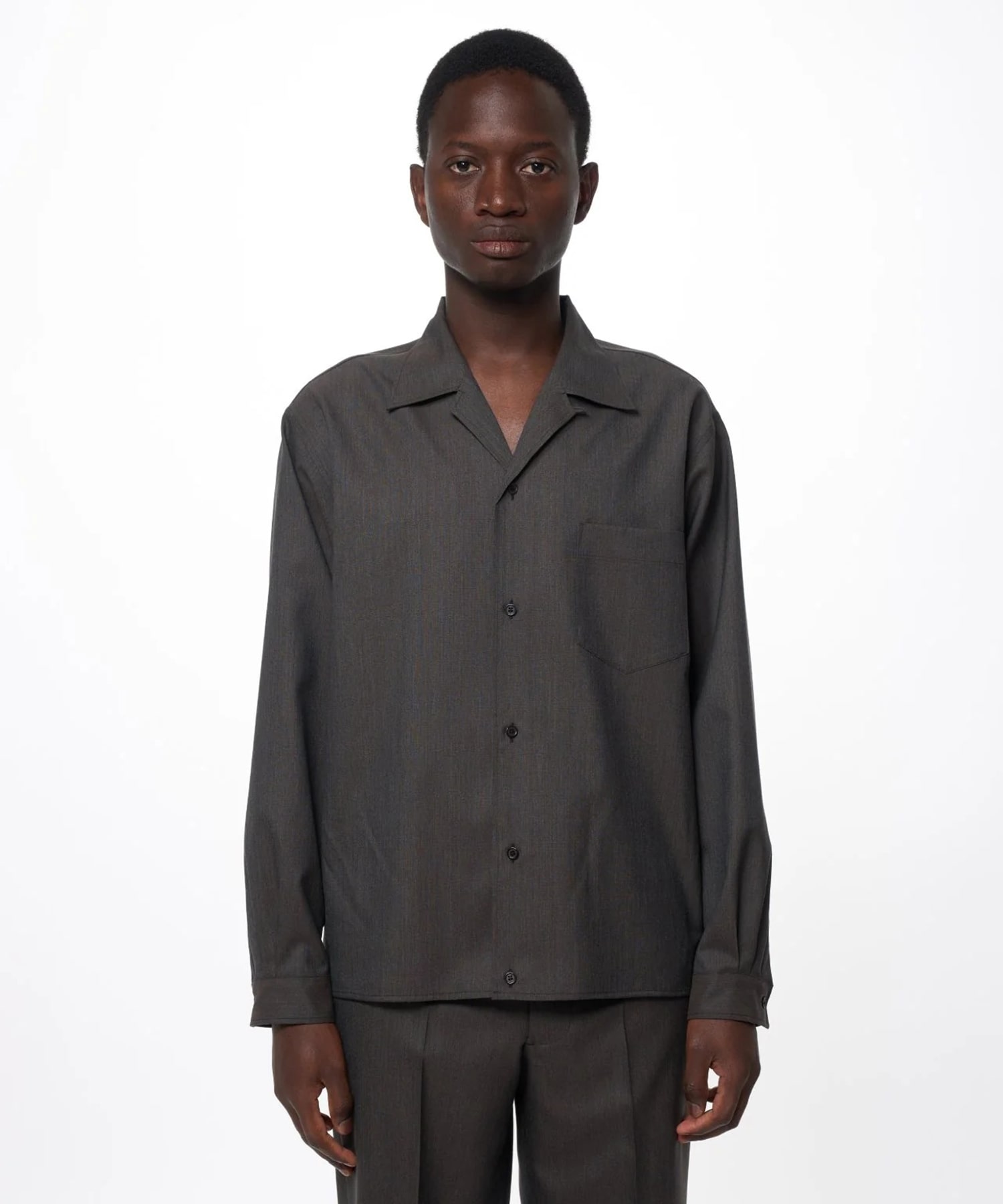 OPEN COLLAR L/S SHIRT WITH HEM TAB
