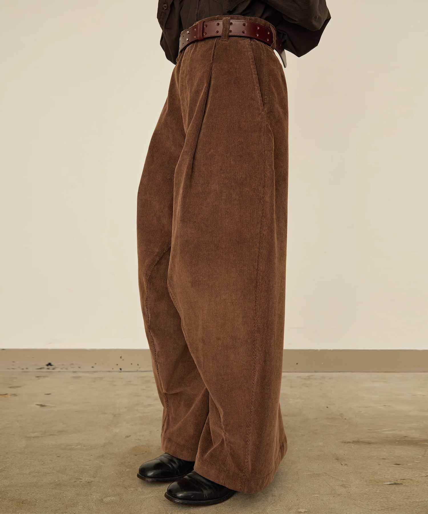 TWIST CORDUROY PANTS