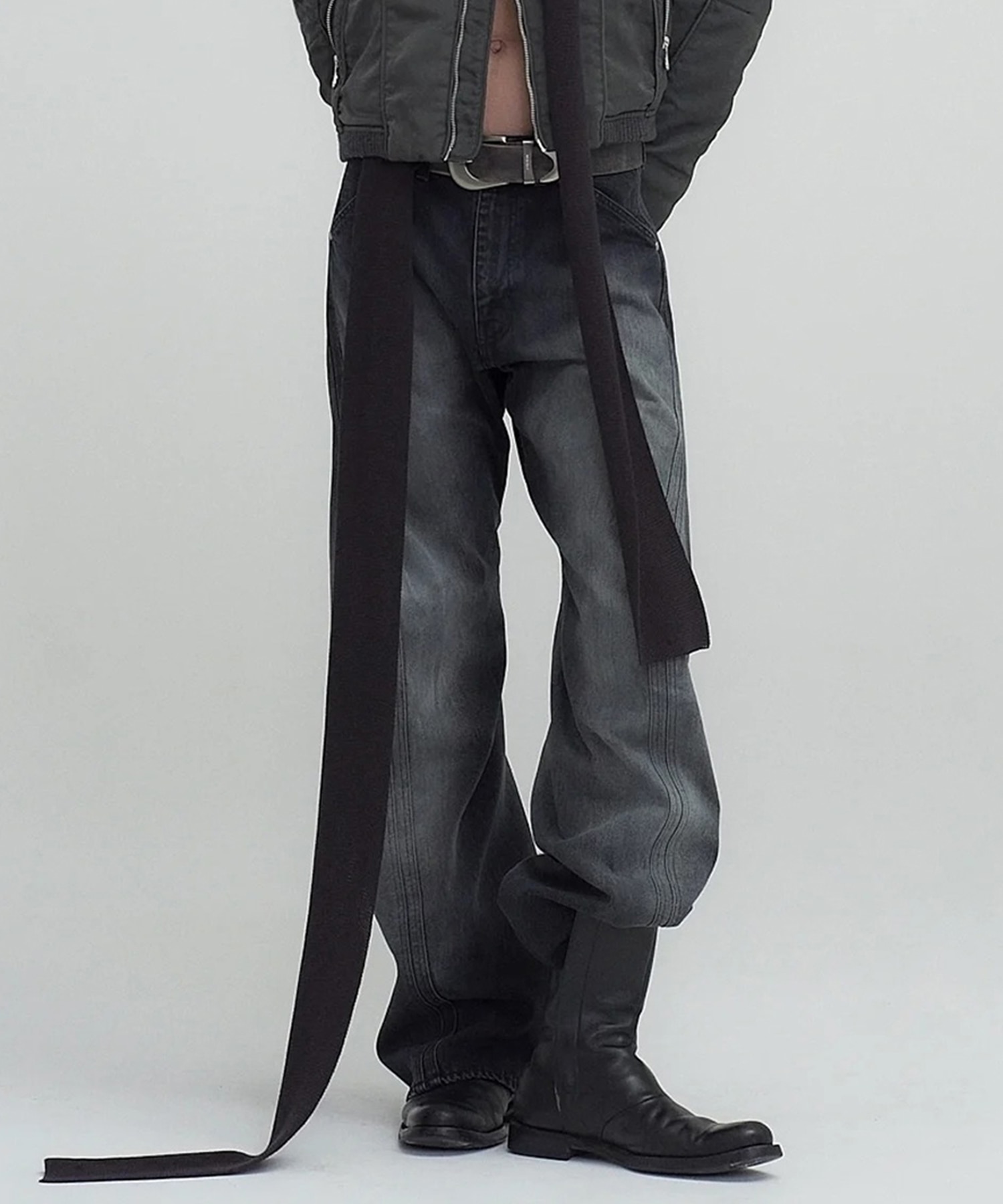 3D TWISTED JEANS