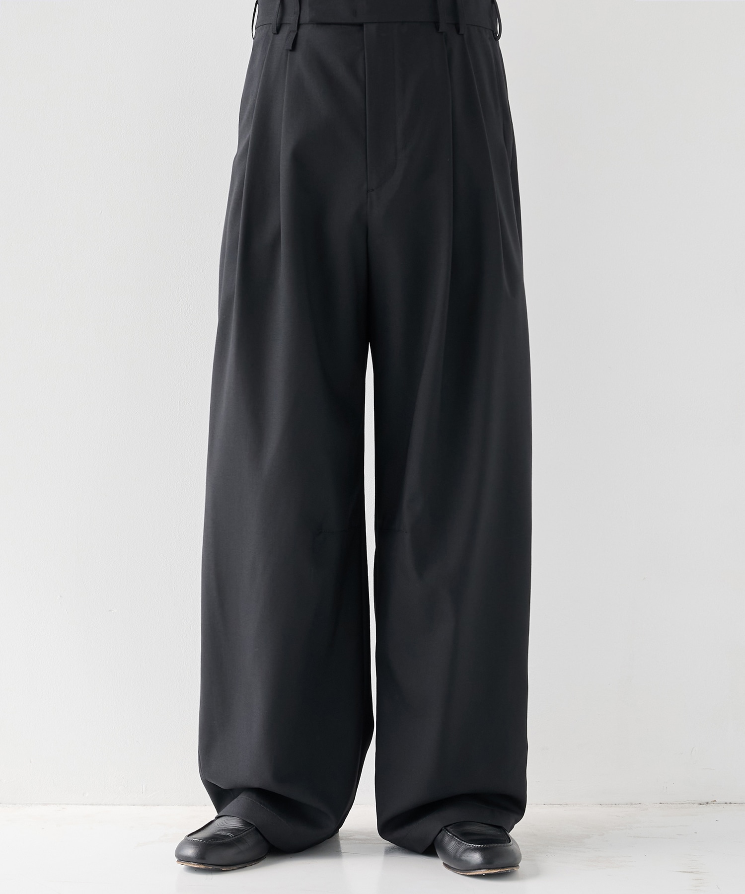 2Tuck Curve Slacks