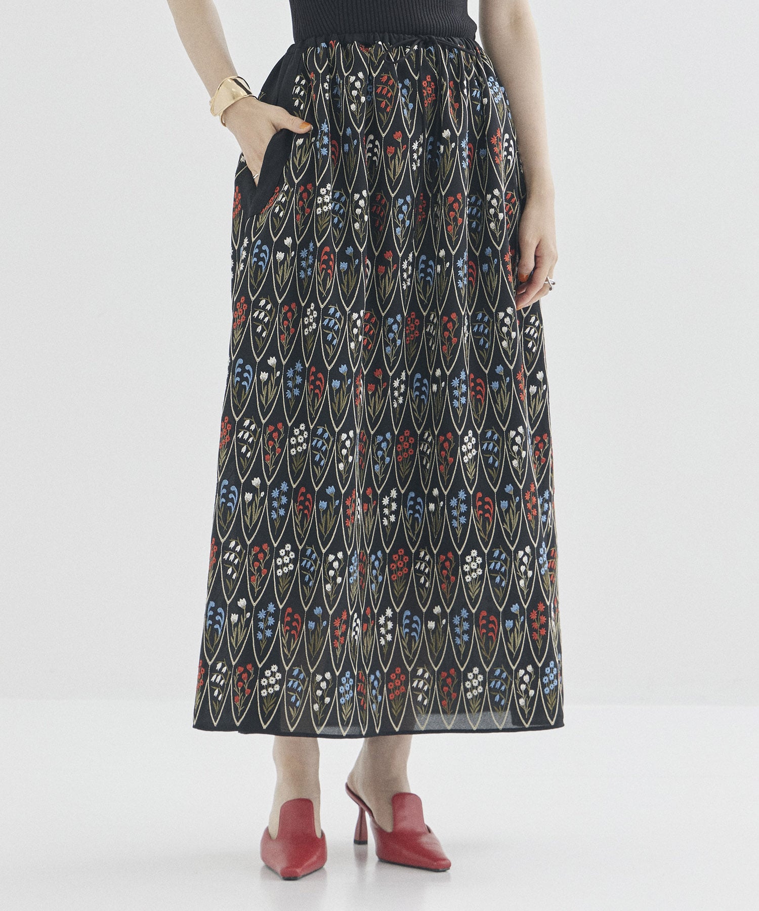 all over emb.skirt