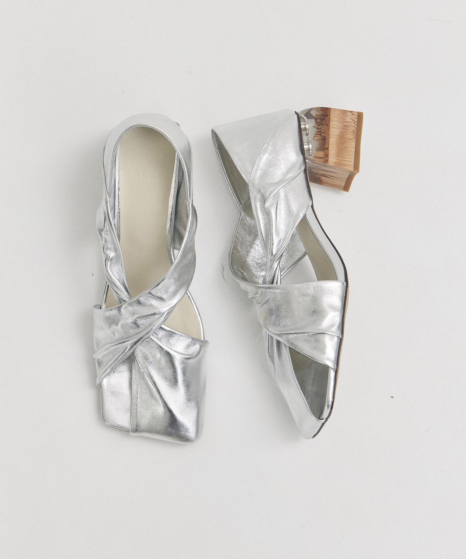 HEIDI LEATHER PUMPS