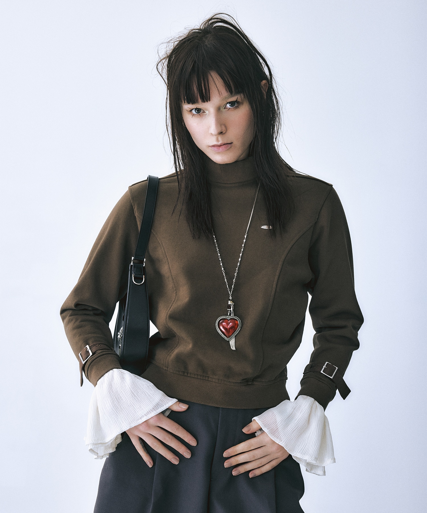 cuffs belted pullover