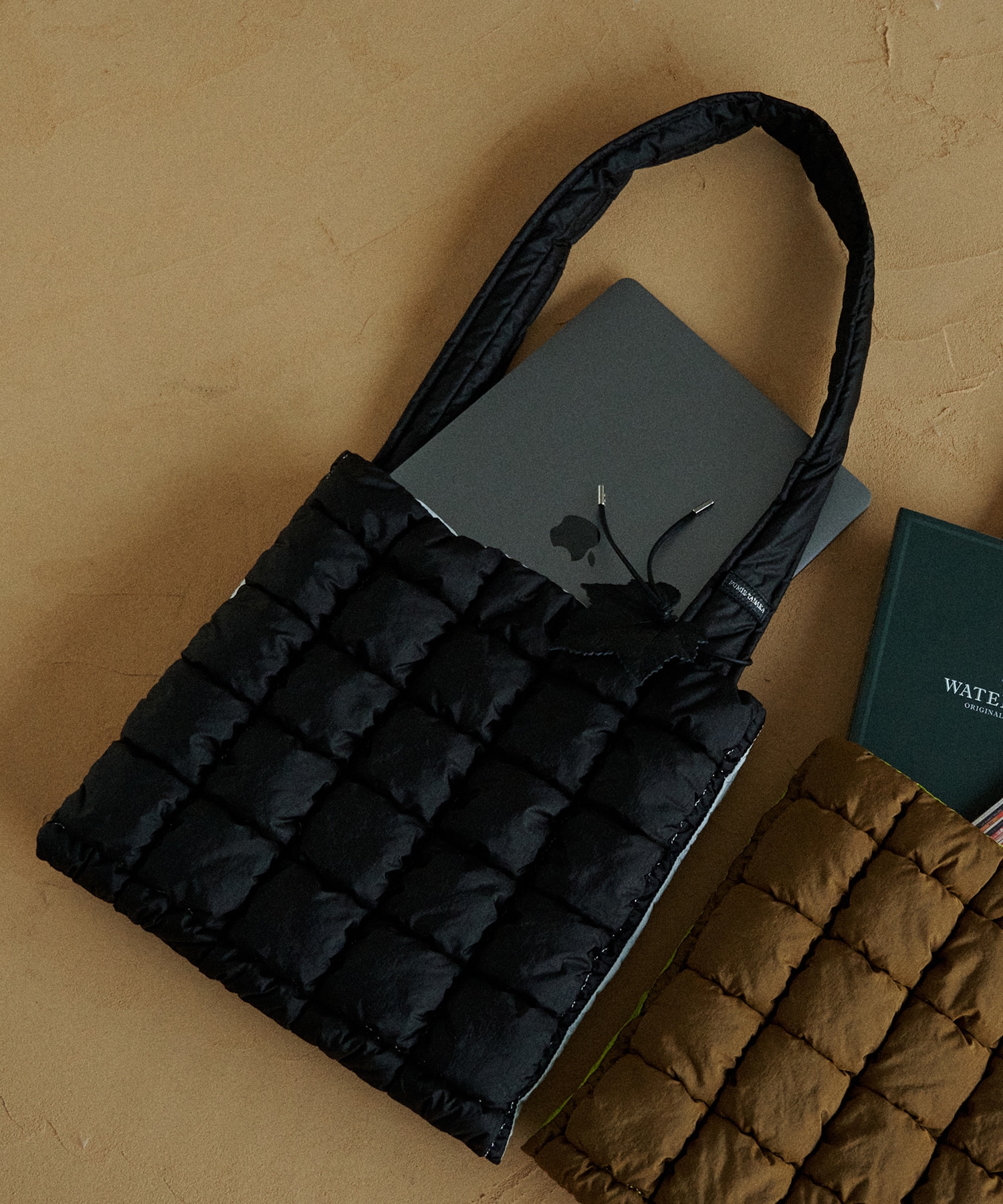 別注leafcharm shoulder bag