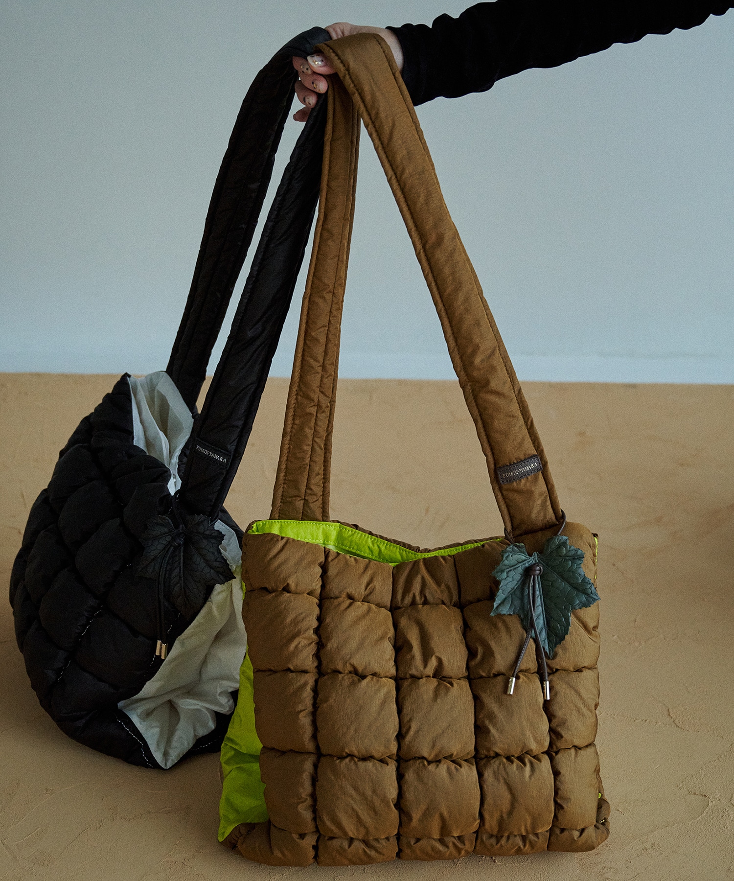 別注leafcharm shoulder bag