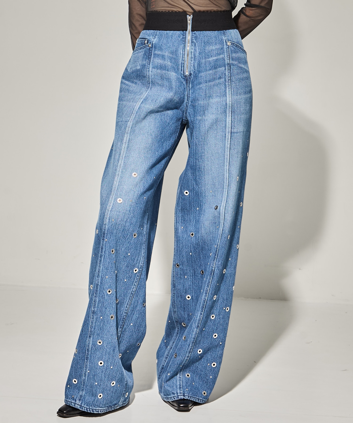 ORGANIC COTTON DENIM WIDE-LEG JEANS WITH STUDS