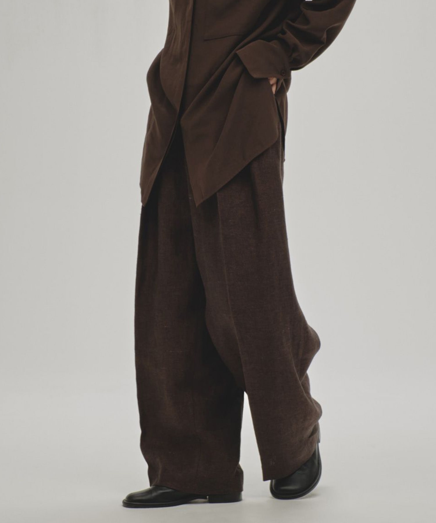 Tuck Linen Trousers
