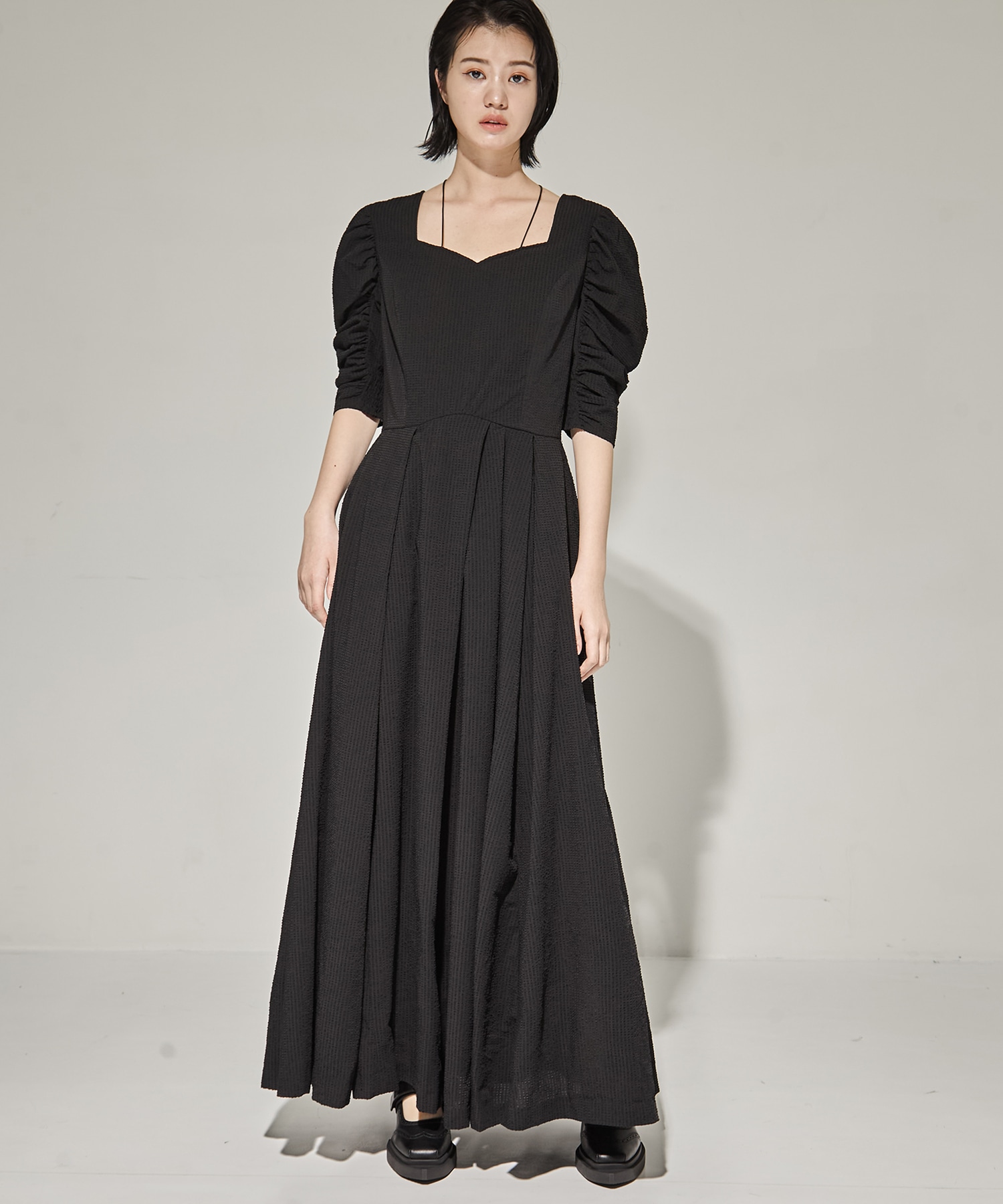 SEERSUCKER VOLUME HEM DRESS