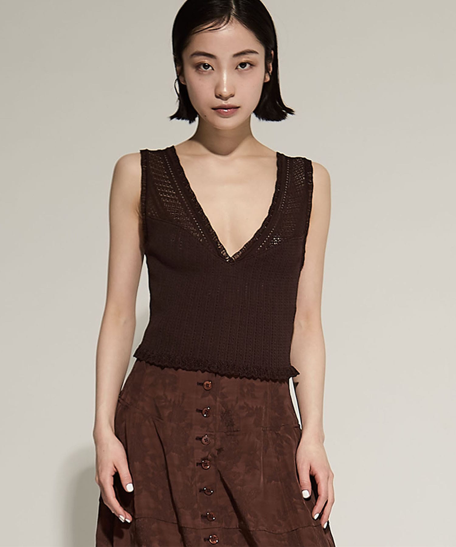 LACE KNIT SLEEVELESS TOP