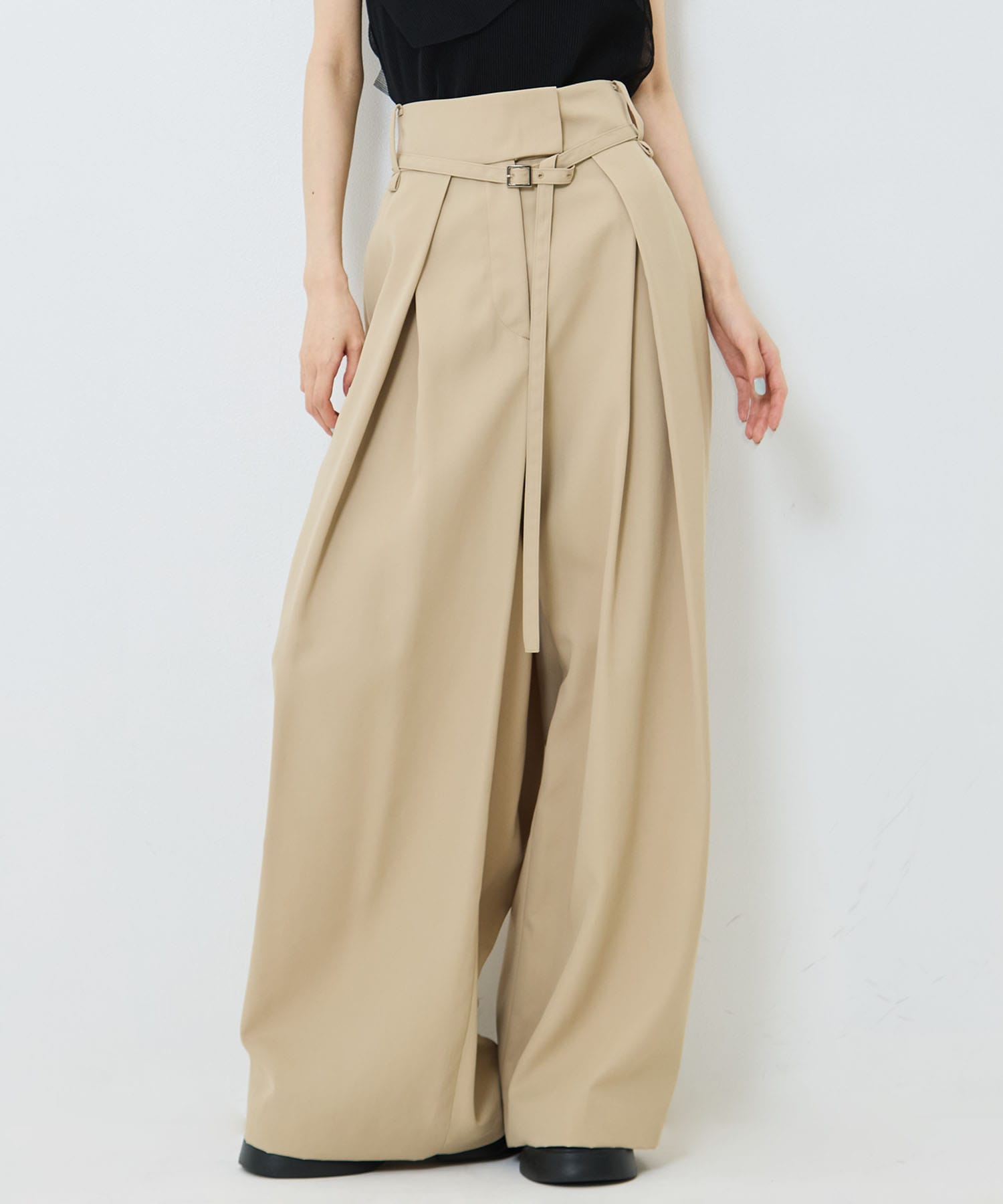 Back Asymmetry Chino Pants