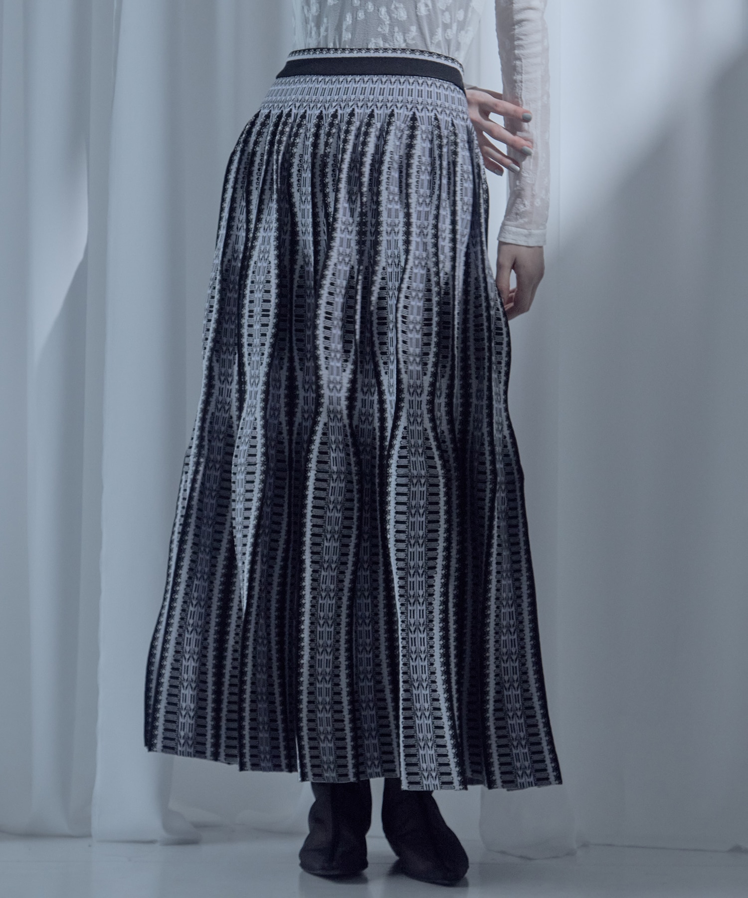 Lantern Knitted Volume Skirt