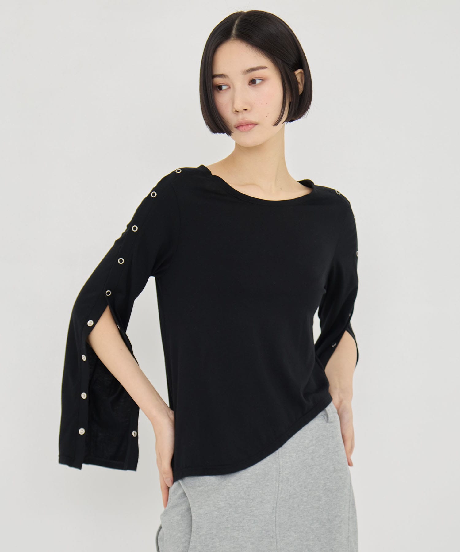 SHOULDER SNAP LONG SLEEVE TEE