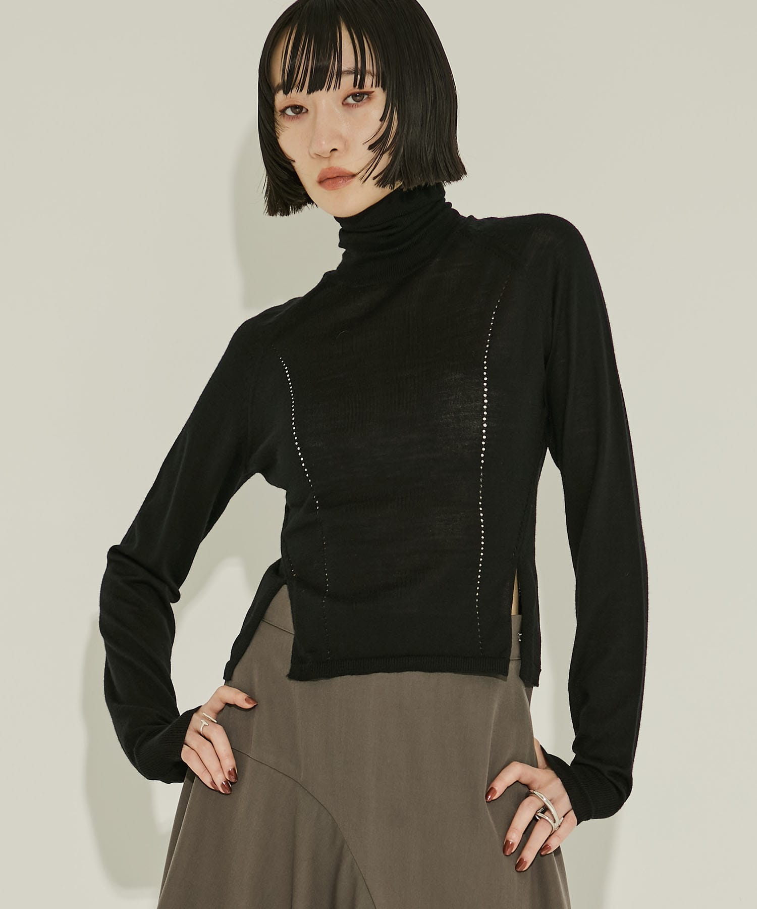 TURTLE NECK KNIT SWEATER