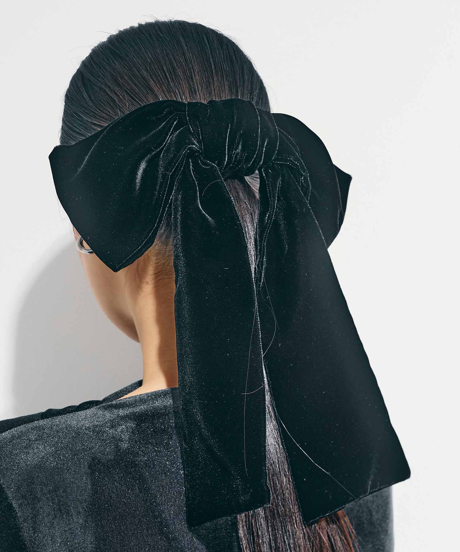 VELVET BOW HAIR CLIP