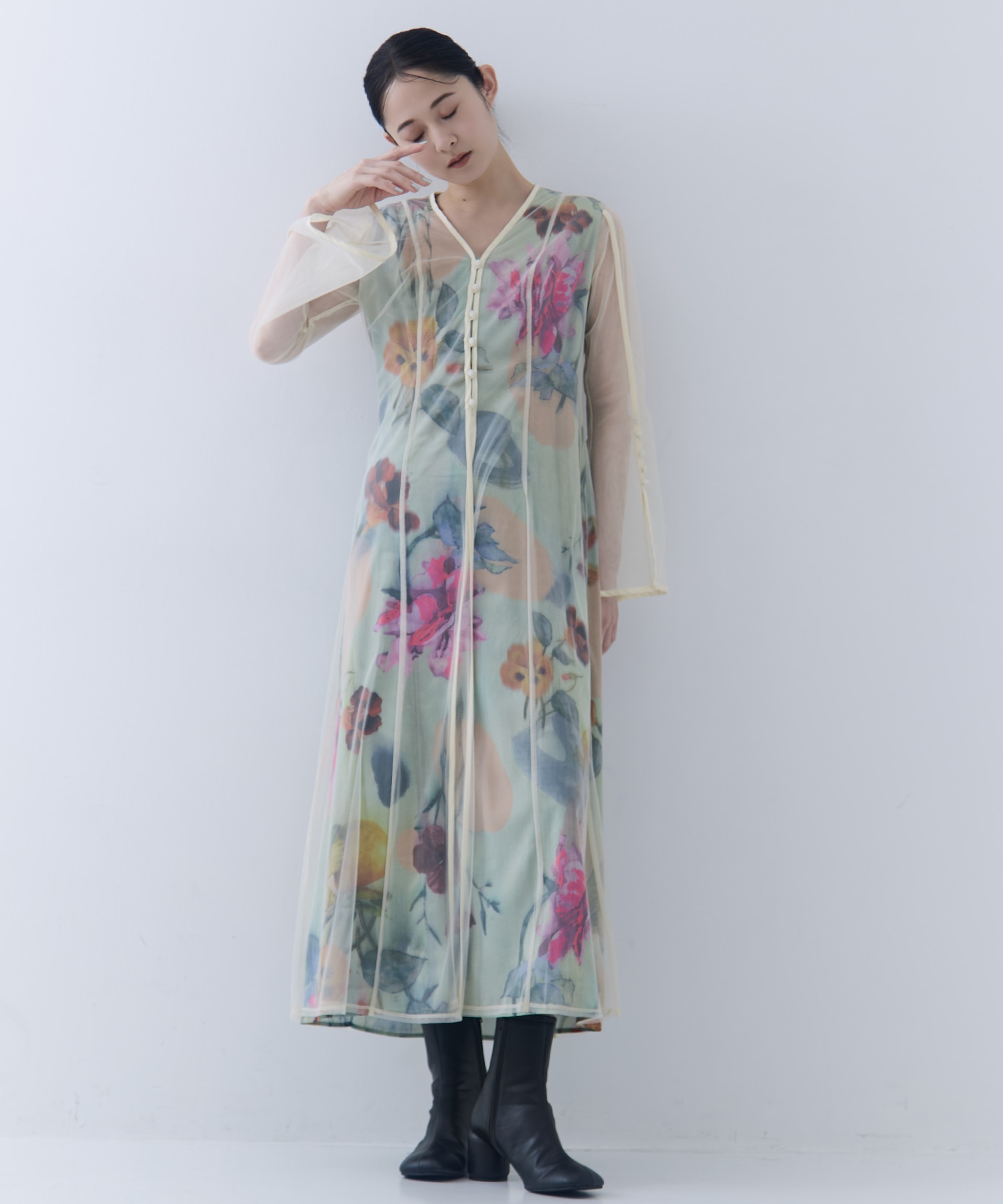 UND GRACE CHIFFON VEIL DRESS