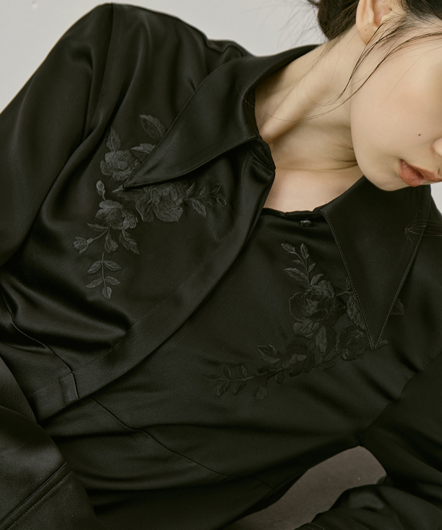 別注 EMBROIDERY SATIN SHIRT
