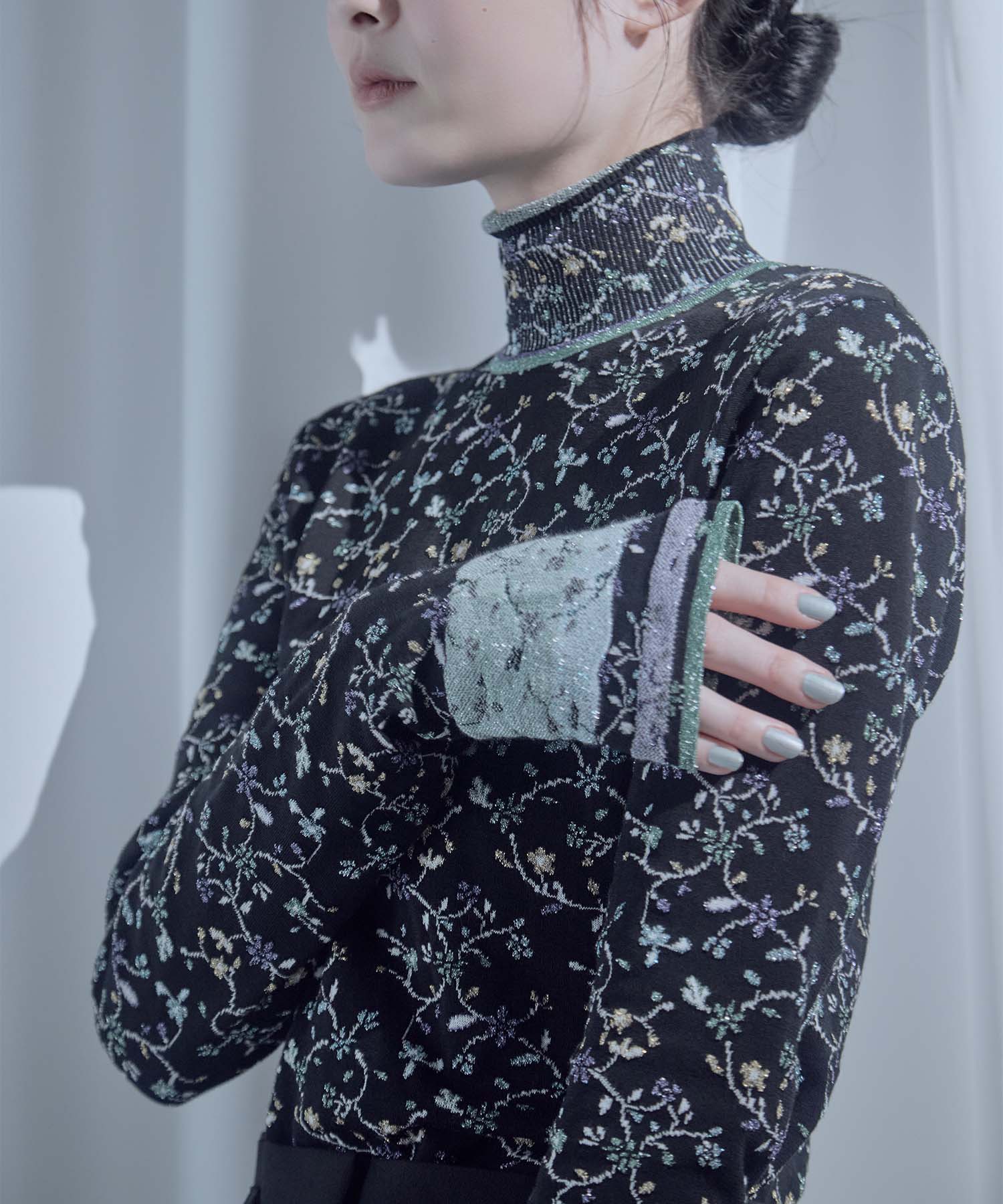 Floral Motif Glitter High Neck Knit Top