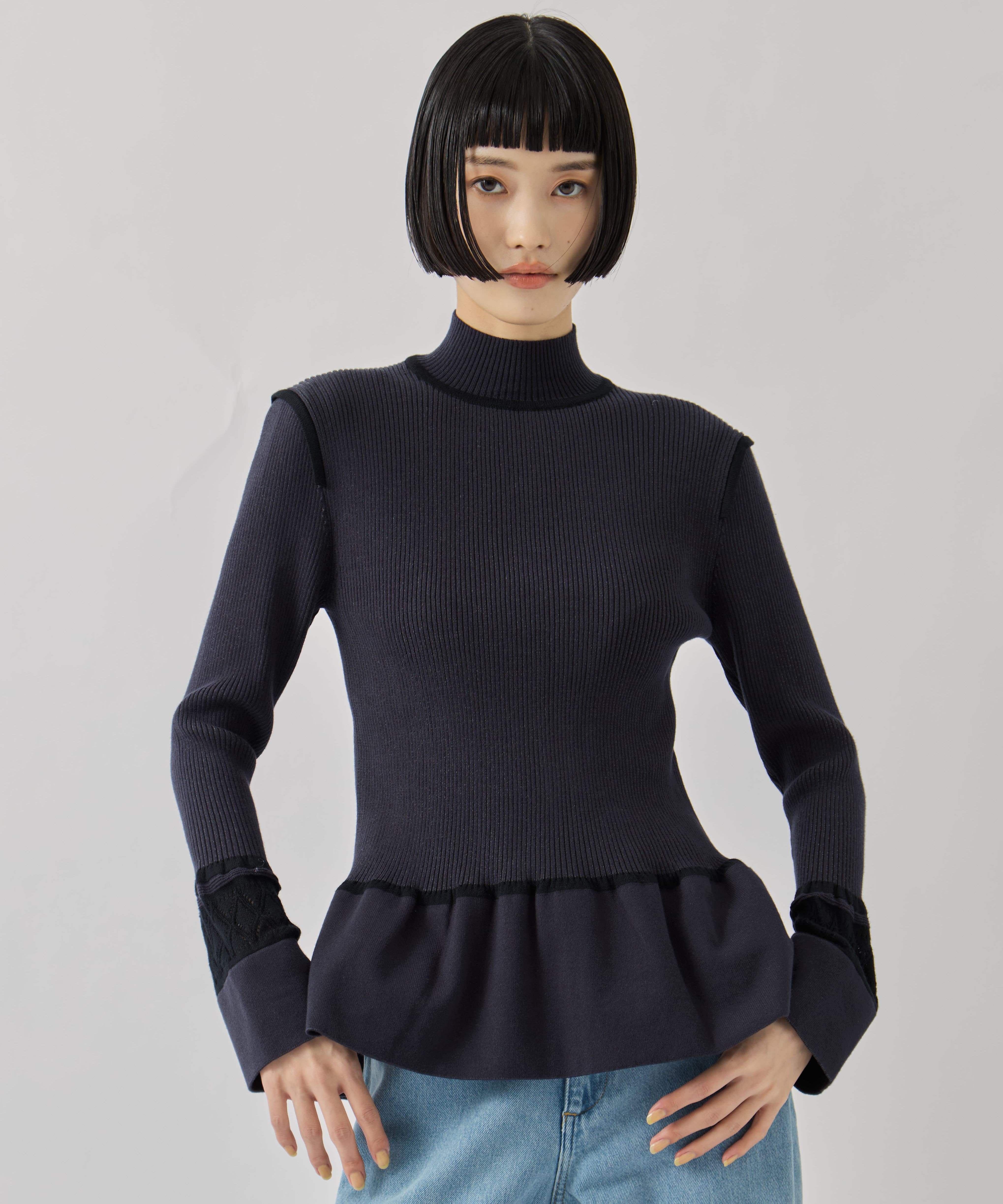 LACE FLARE KNIT