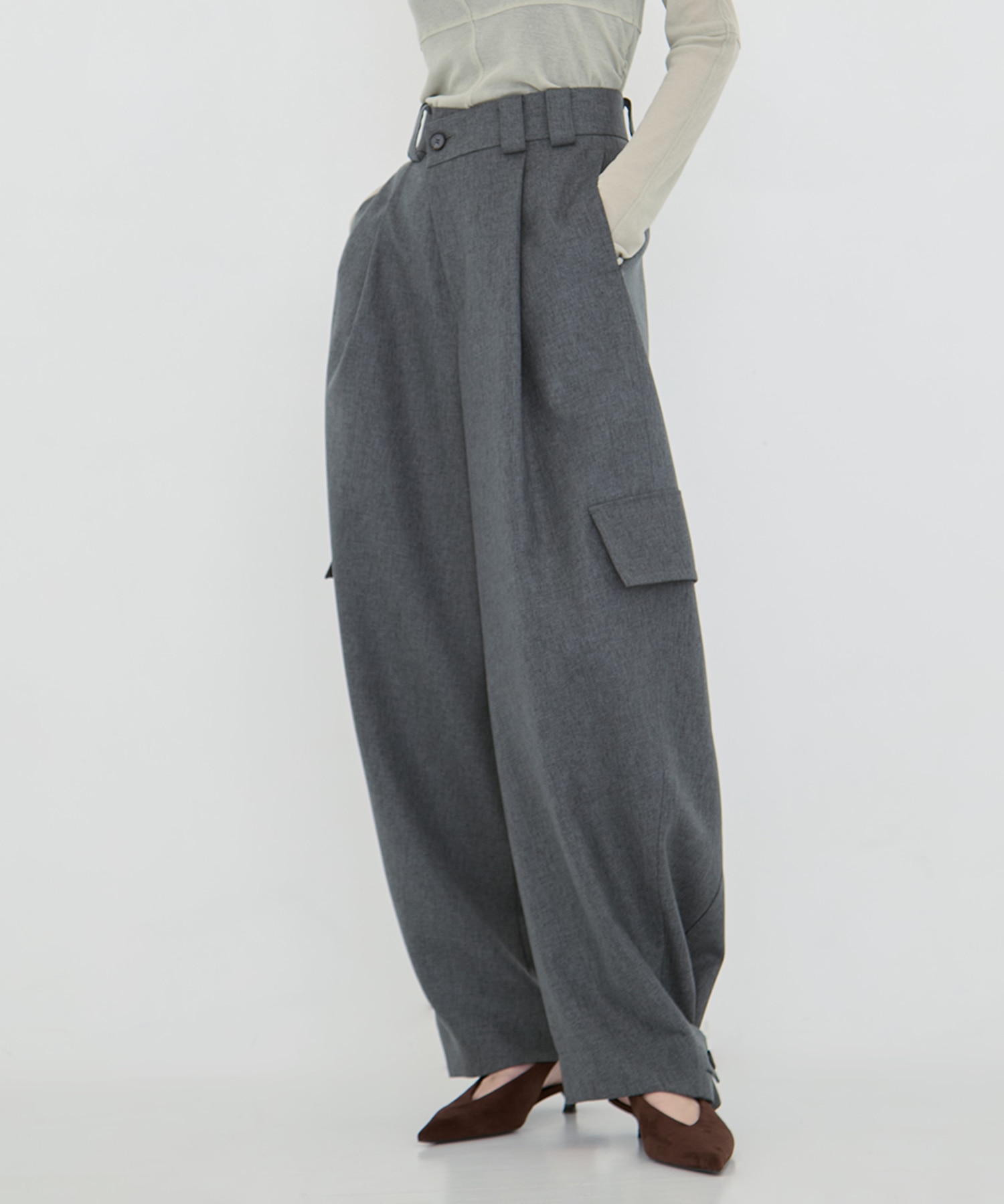 Barrel Leg Cargo Trousers