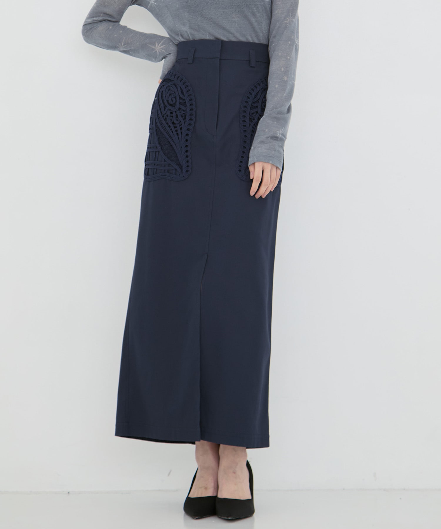 Cording Embroidery Detailed I-line Skirt