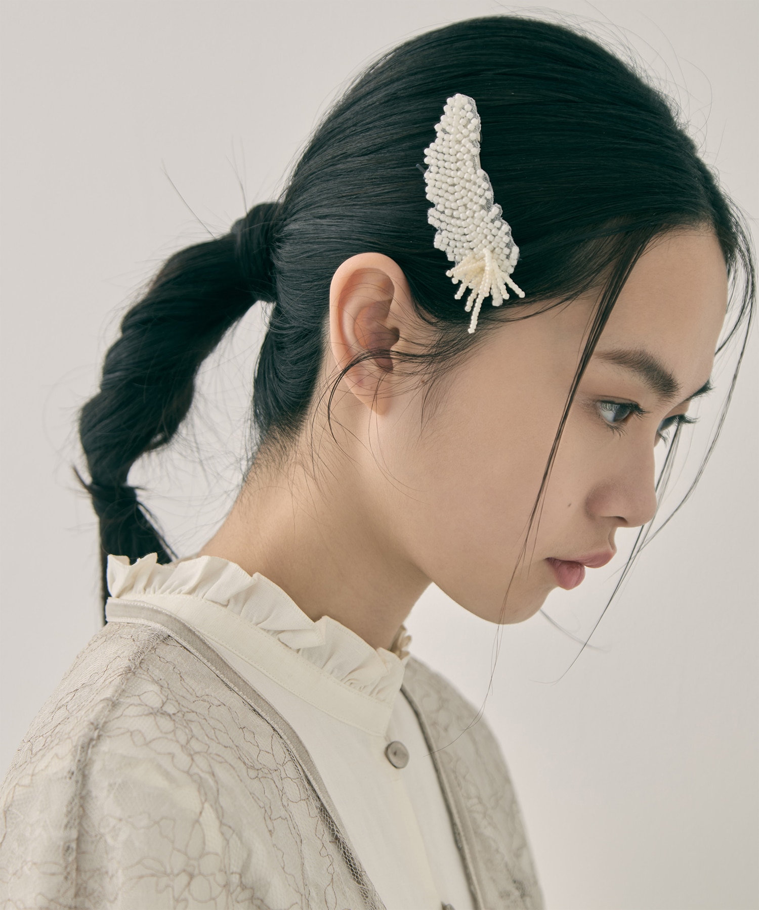feather beads barrette (right)