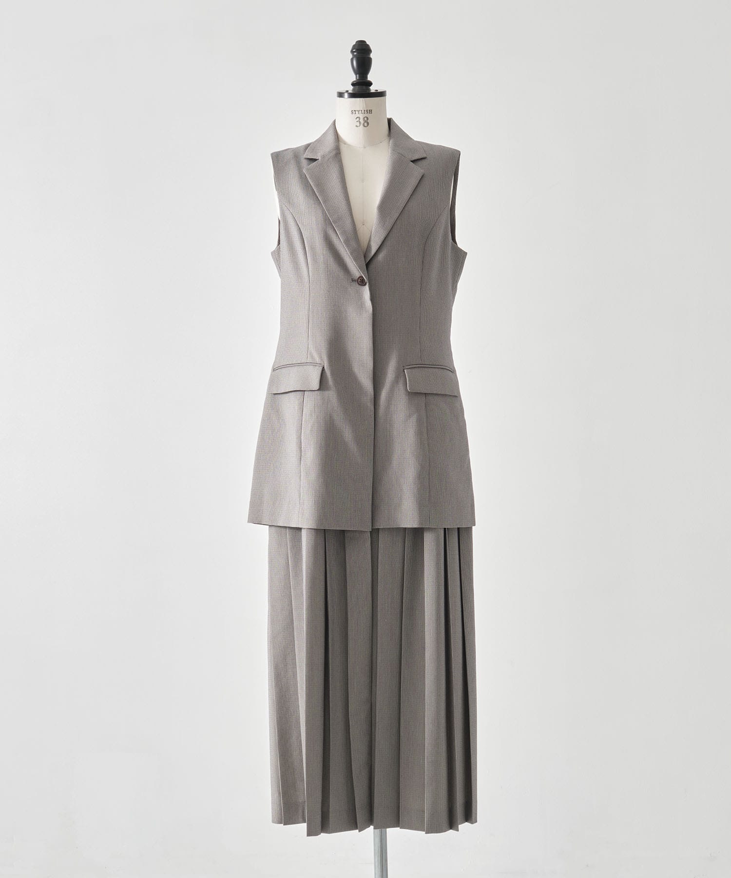 PLEATED SKIRT DOCKING SUIT DRESS