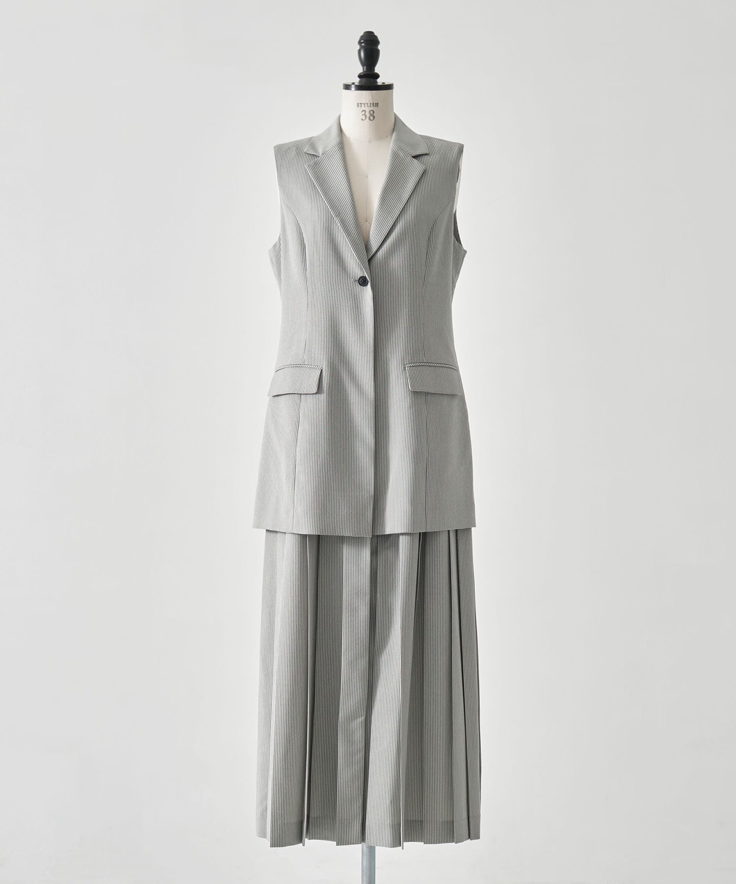 PLEATED SKIRT DOCKING SUIT DRESS