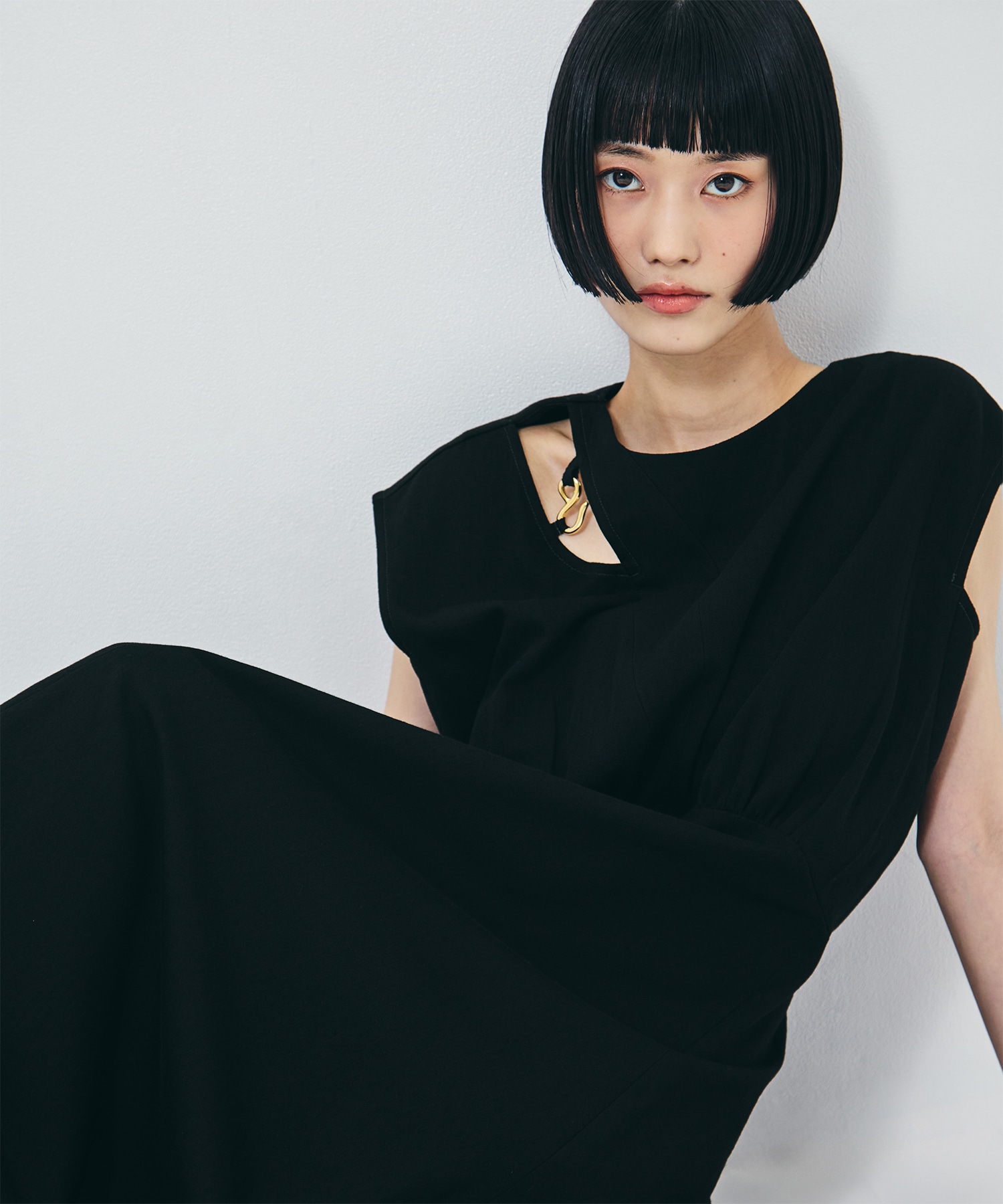 別注CUT-OUT FLERED DRESS