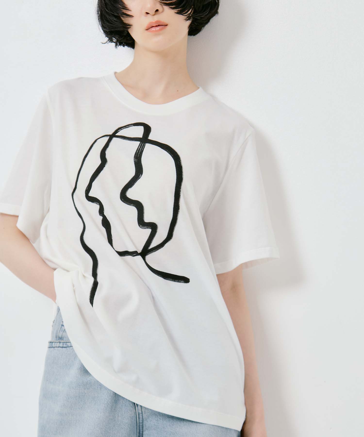 Line portrait T-shirt