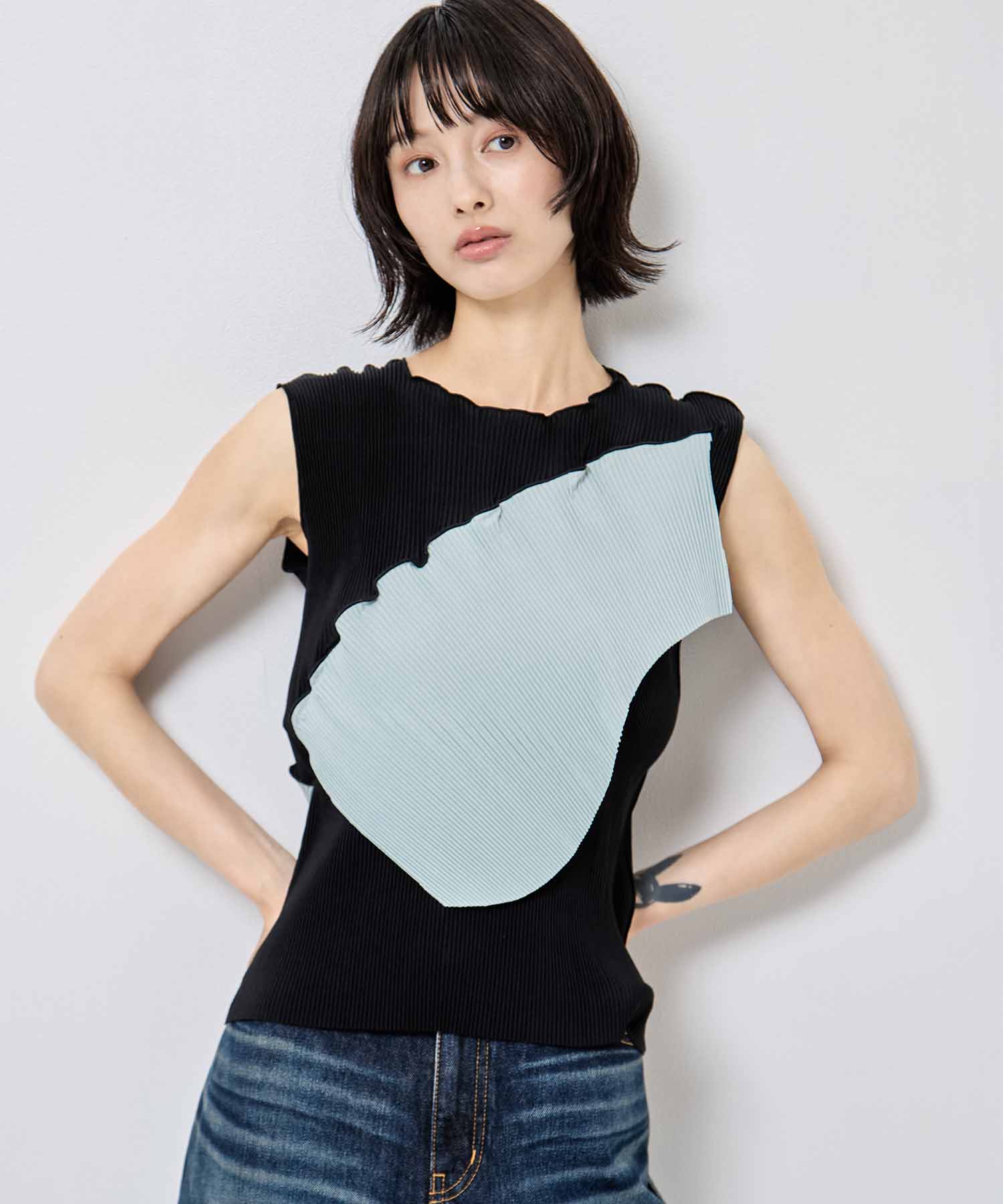 TODO WAVE TOP *SLEEVELESS