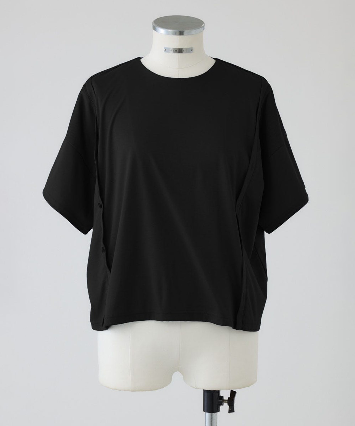 Refined 2way cut tops