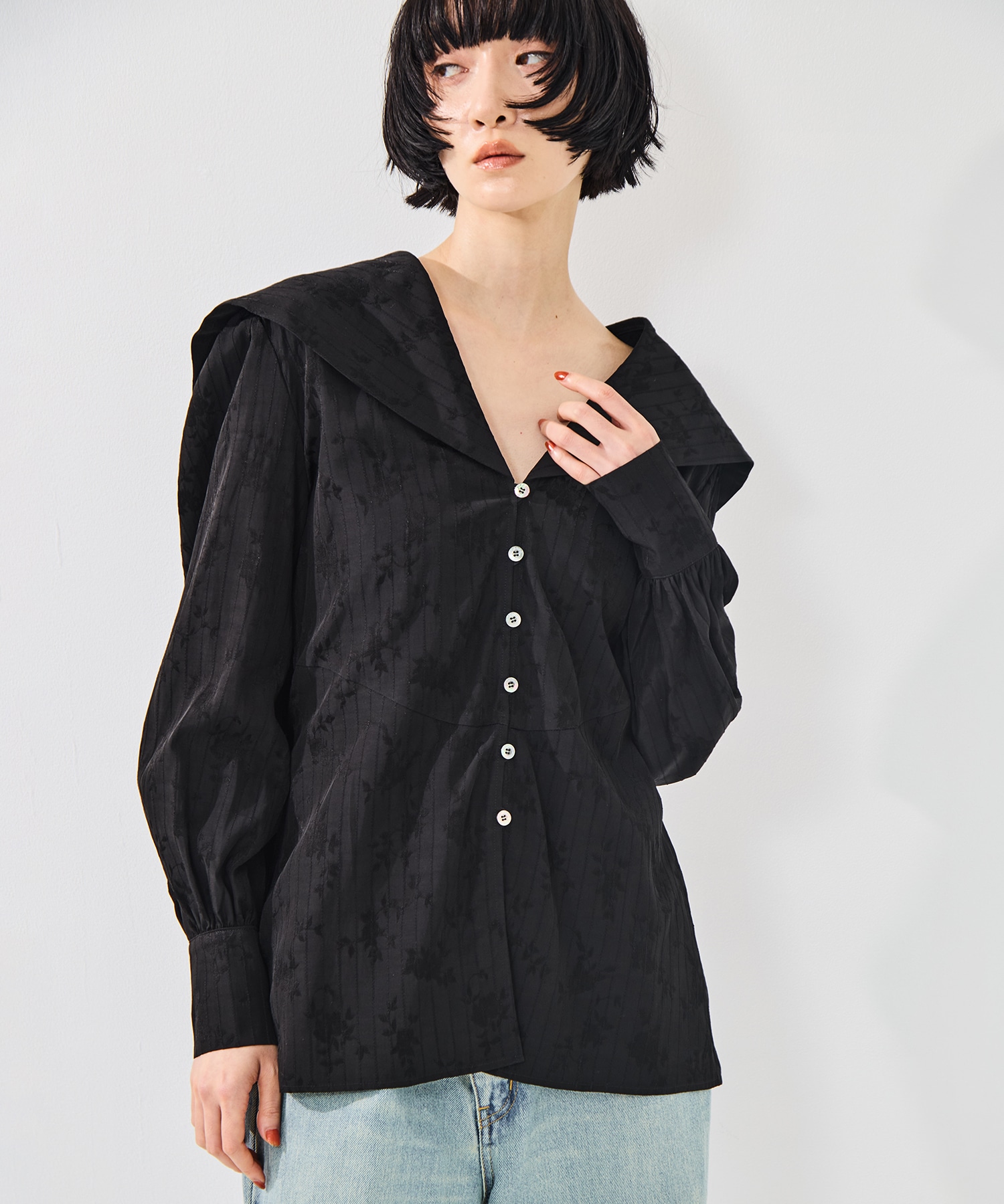 ROSE JACQUARD SAILOR COLLAR BLOUSE