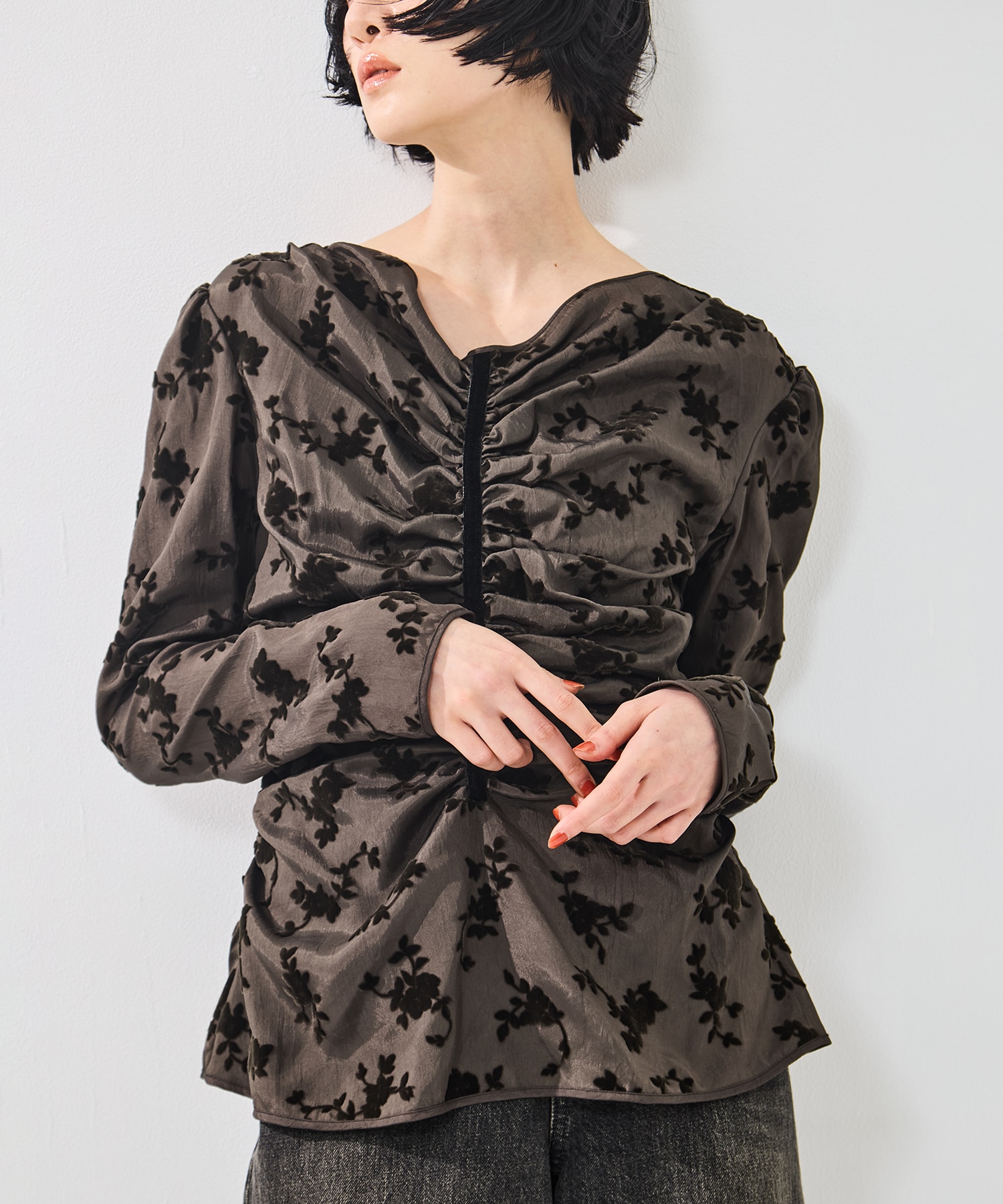 FLOCKED ROSE PRINT GATHERED BLOUSE