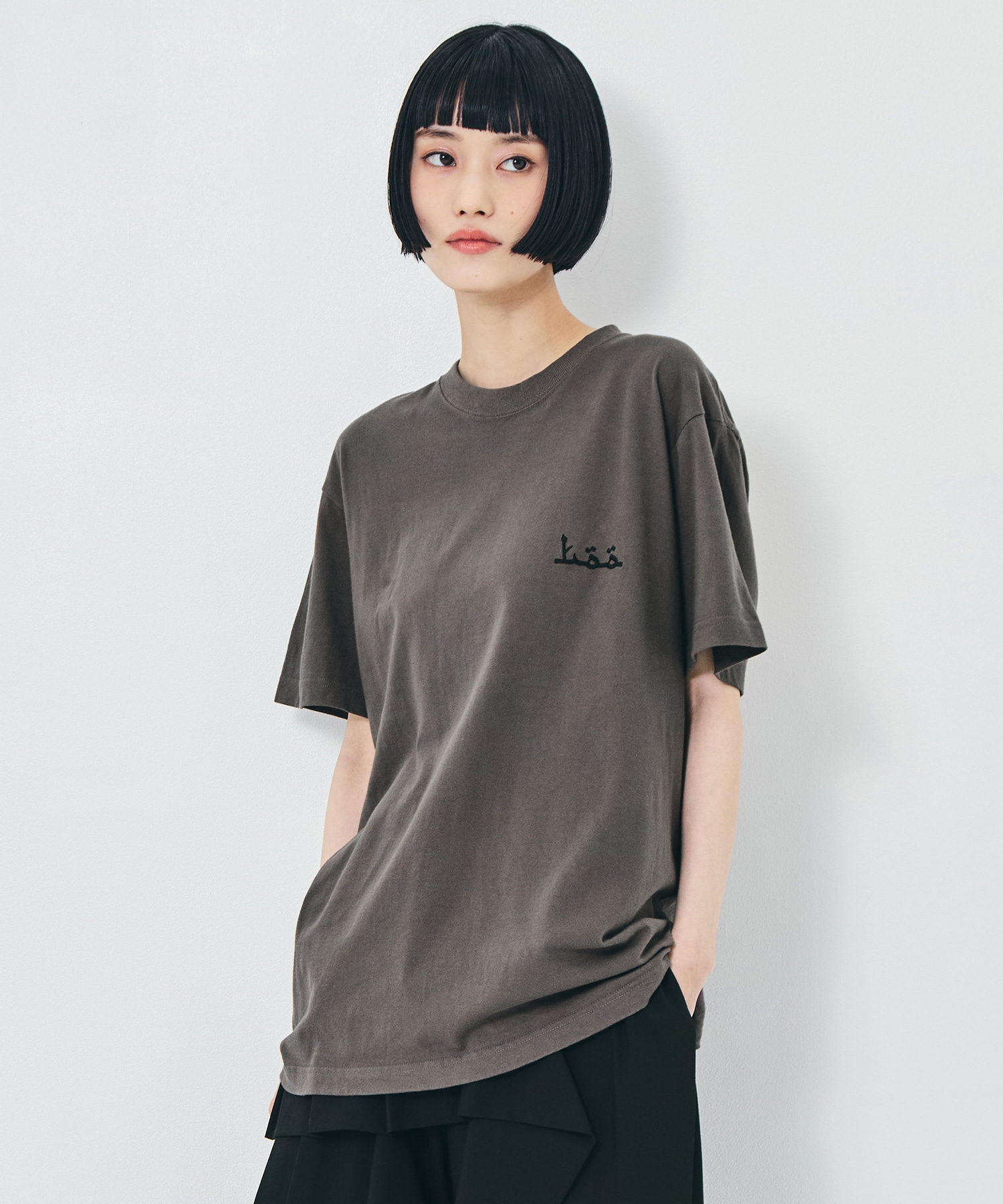 Studs T-shirt with back print