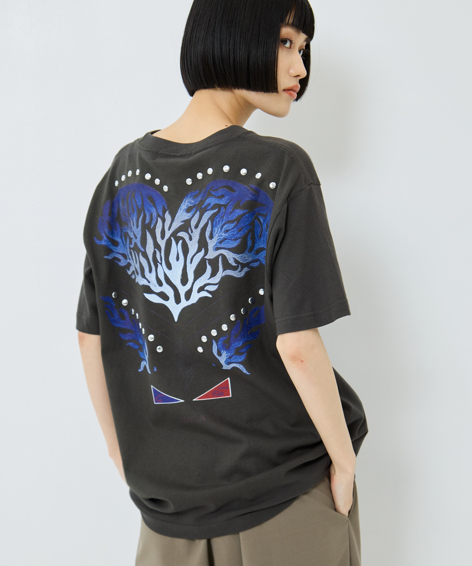 Studs T-shirt with back print