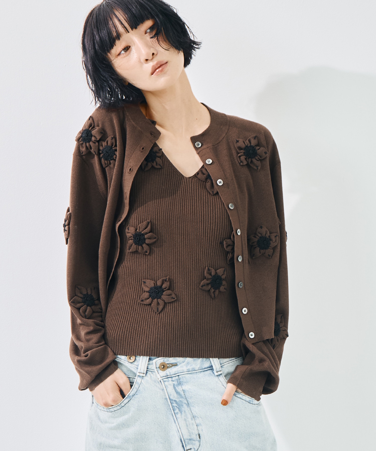 FLOWER MOTIF KNIT CARDIGAN