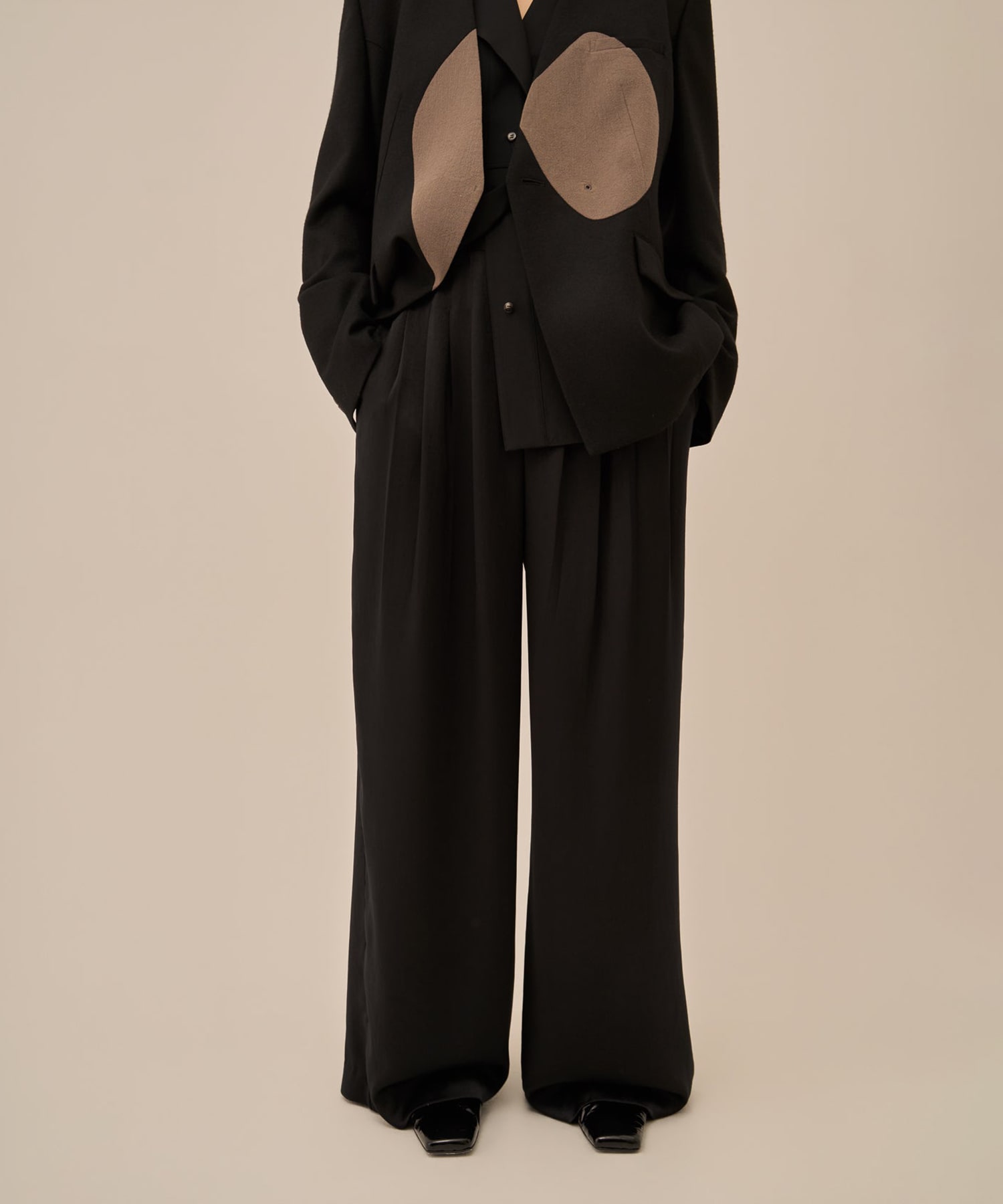 Karina tuck pants