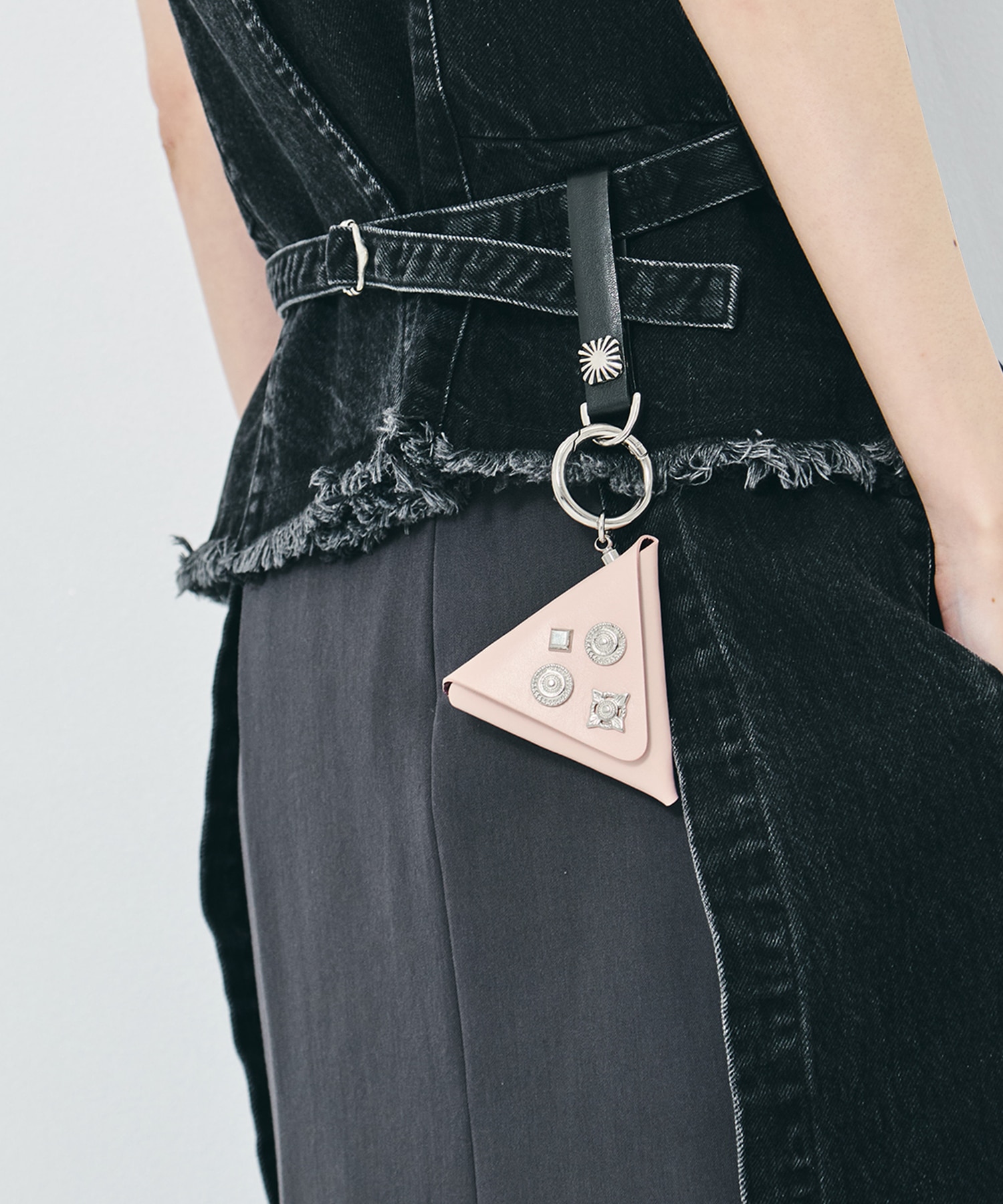 Triangle charm VIVI